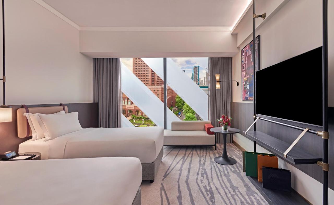 Pullman Singapore Orchard Exterior photo